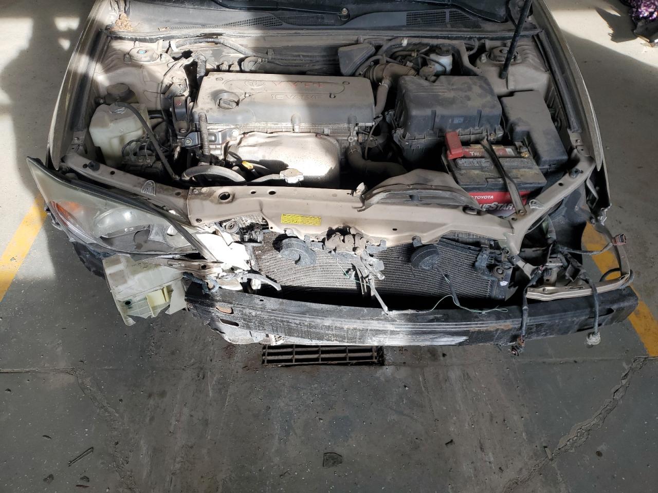 2004 Toyota Camry - Image 12