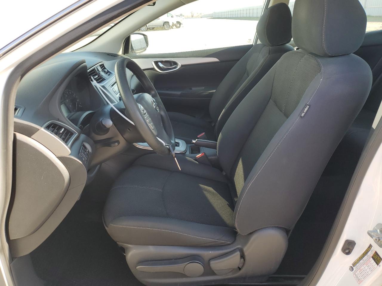 2015 Nissan Sentra - Image 7