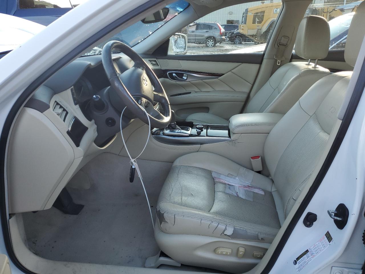2011 Infiniti M - Image 7