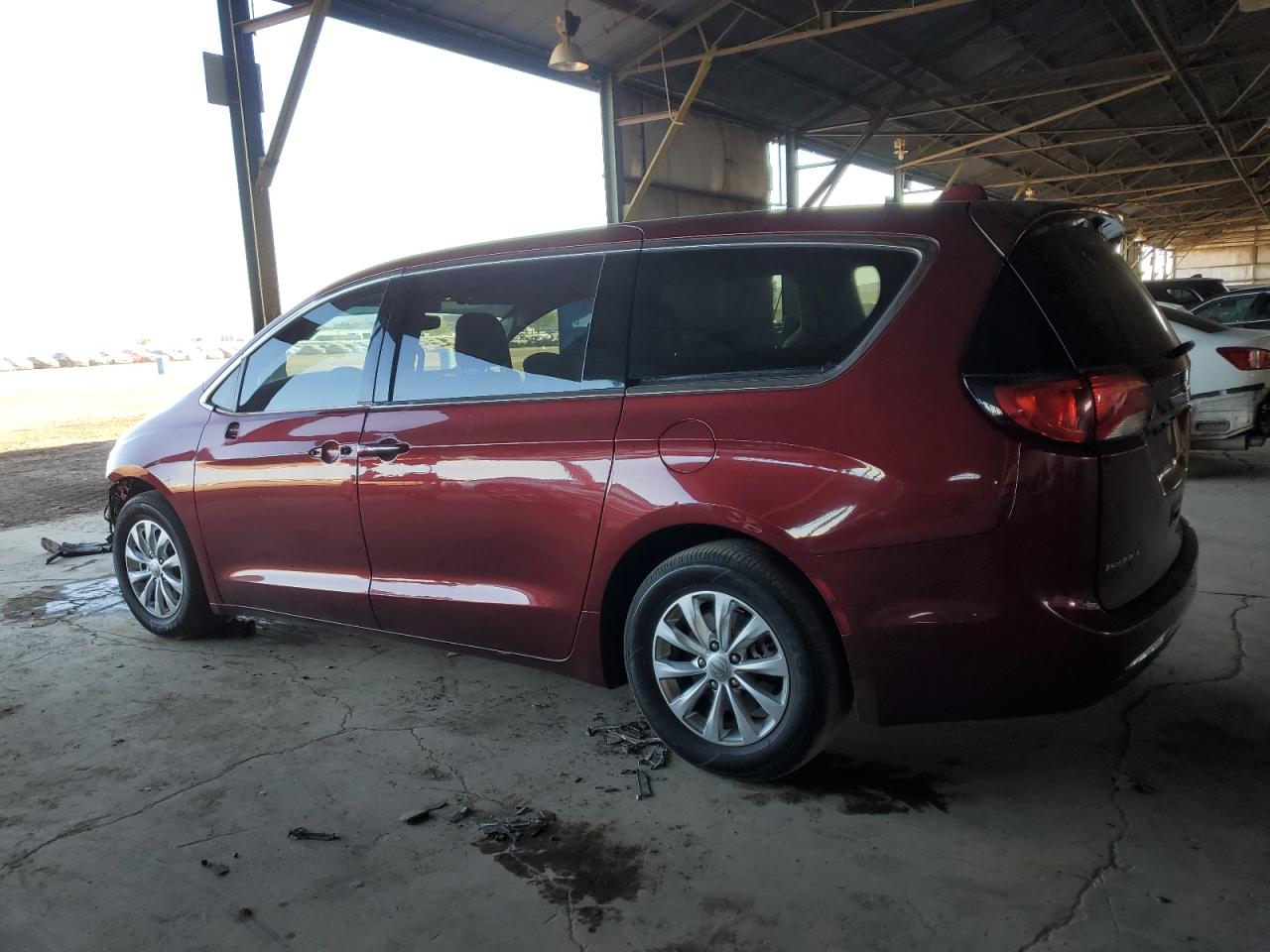 2018 Chrysler Pacifica - Image 2