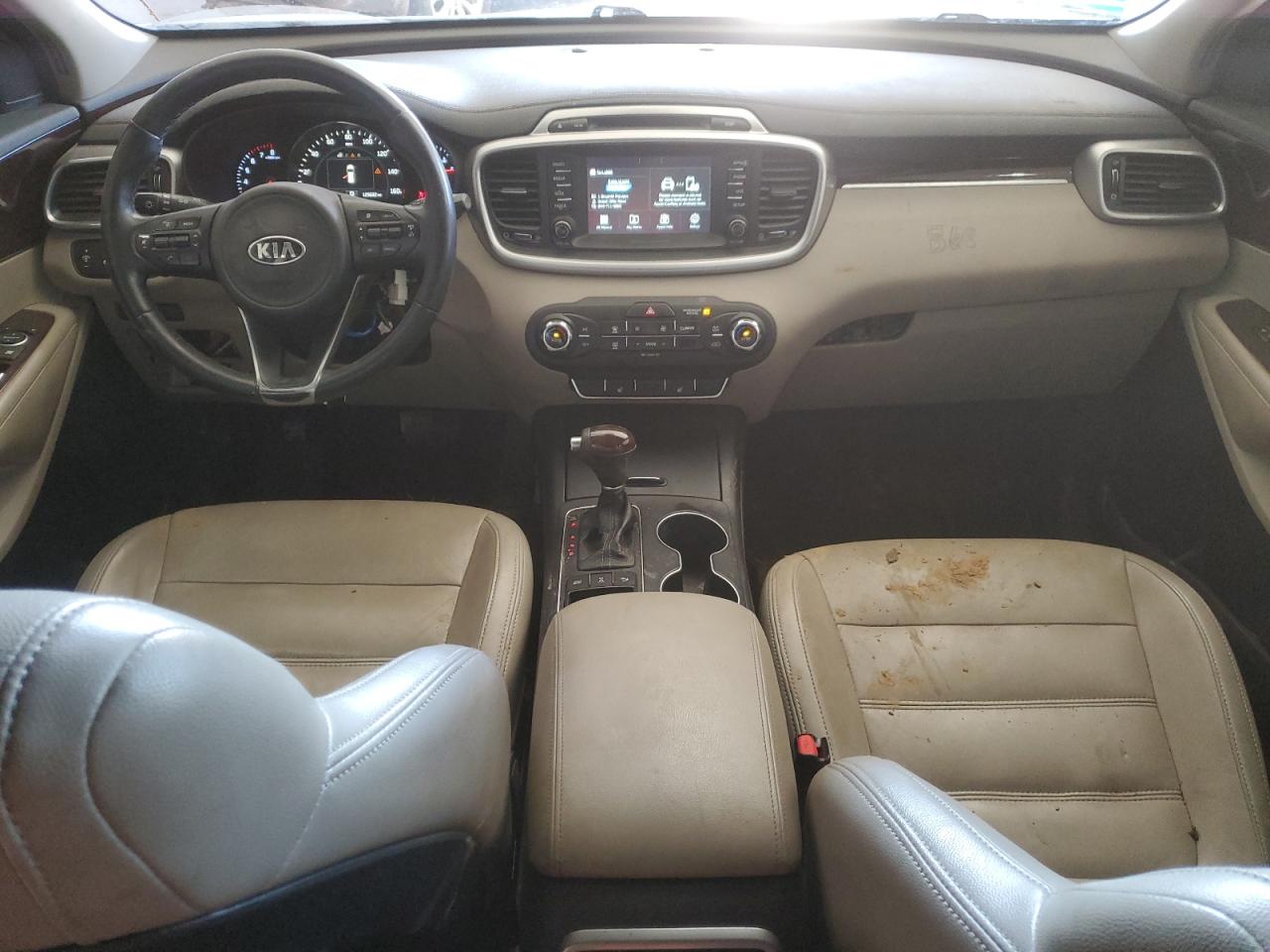2017 Kia Sorento - Image 8
