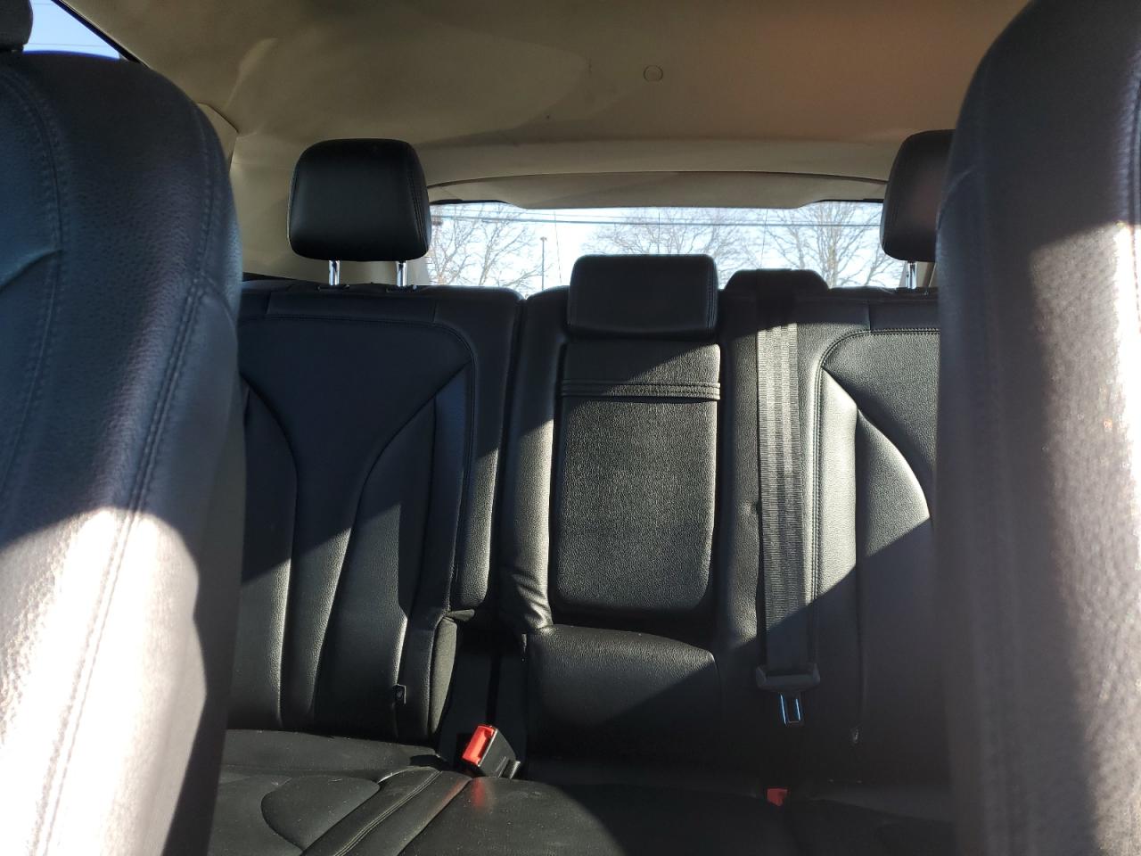 2022 Lincoln Nautilus - Image 10