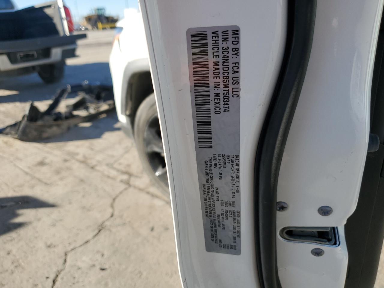 2021 Jeep Compass - Image 16