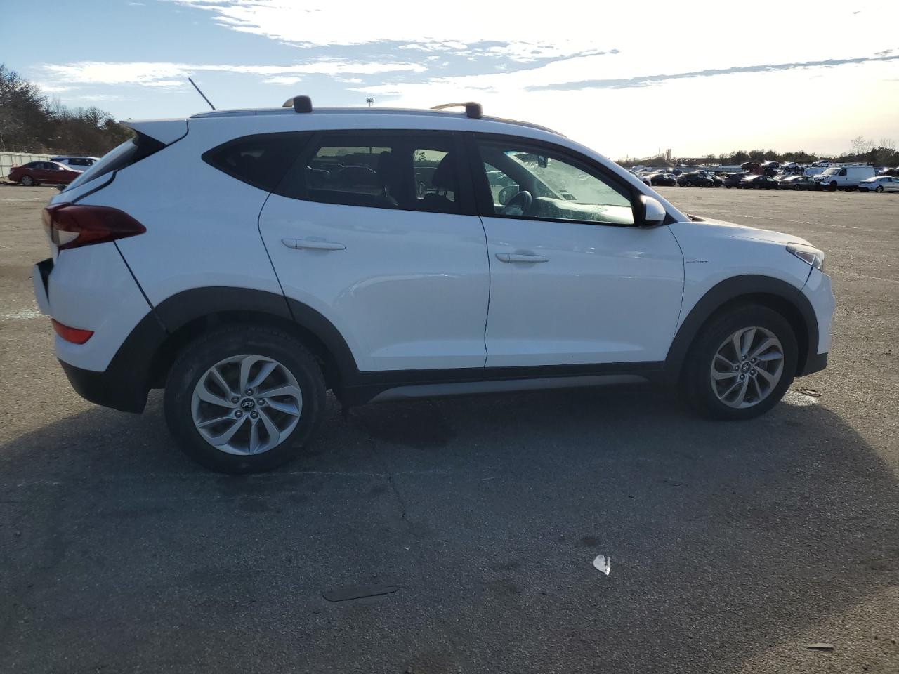 2016 Hyundai Tucson - Image 3