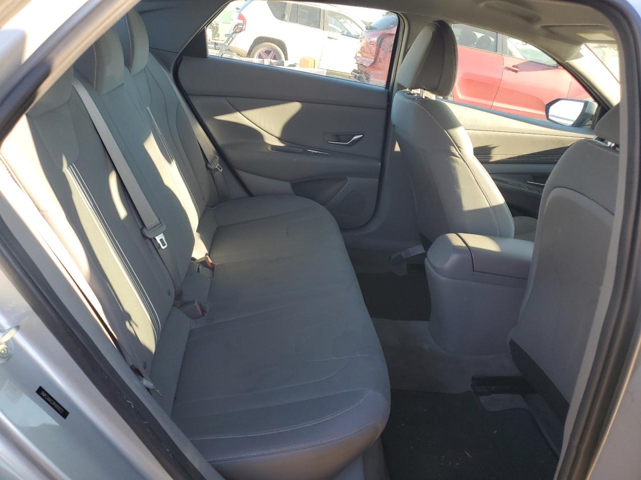 2023 Hyundai Elantra - Image 11