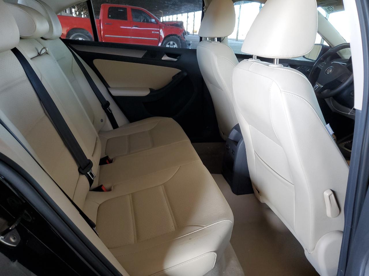 2014 Volkswagen Jetta - Image 10