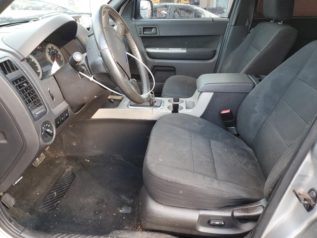 2009 Ford Escape - Image 7