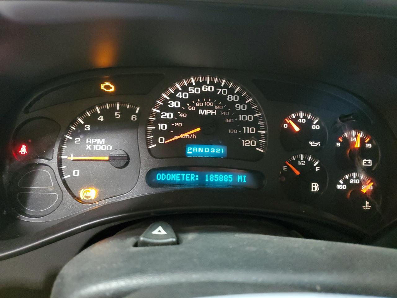 2004 Chevrolet Silverado - Image 9