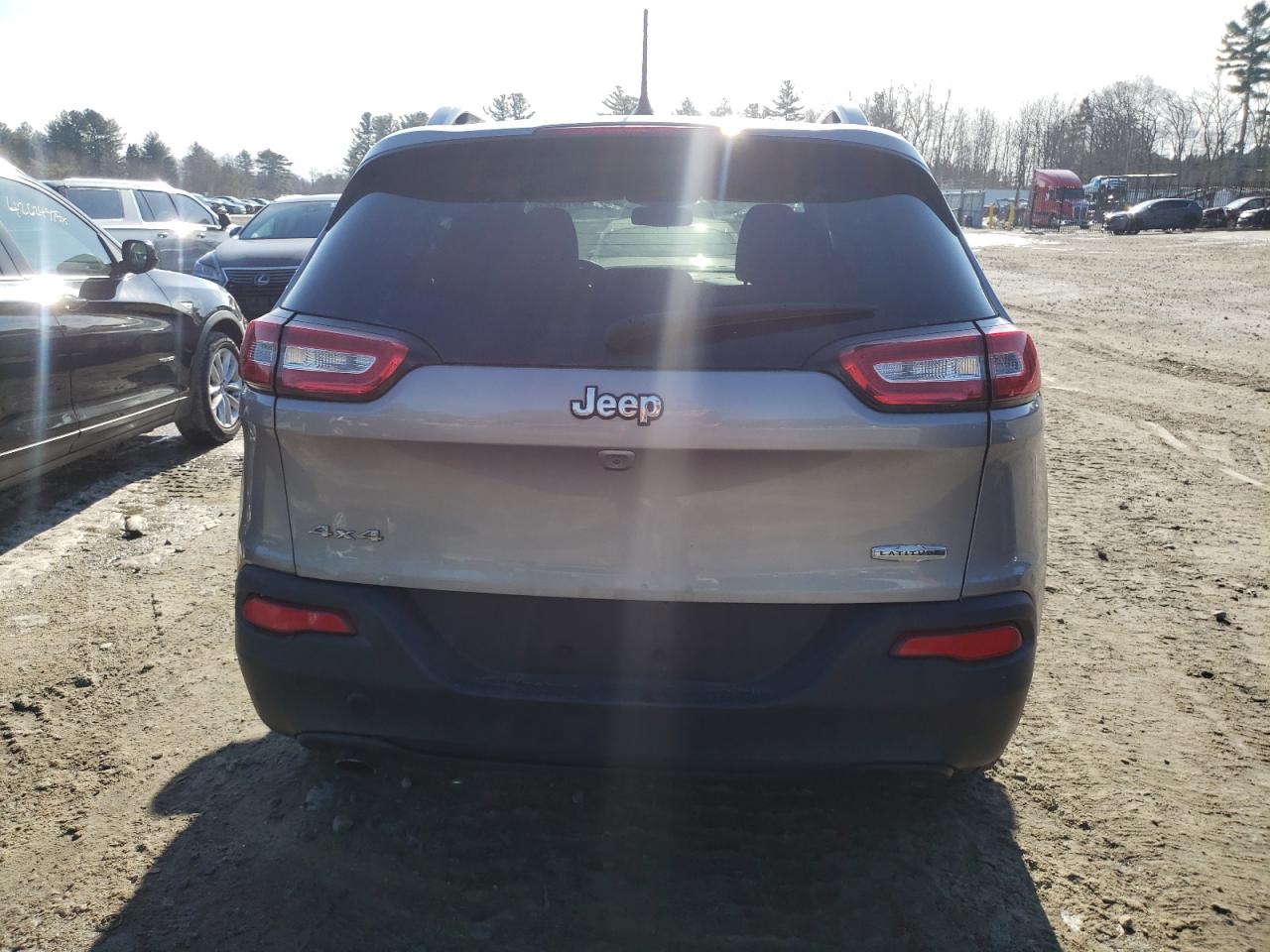 2015 Jeep Grand Cherokee - Image 6