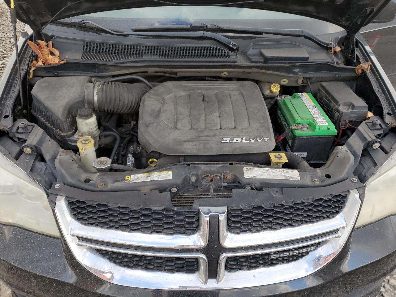 2012 Dodge Caravan - Image 12