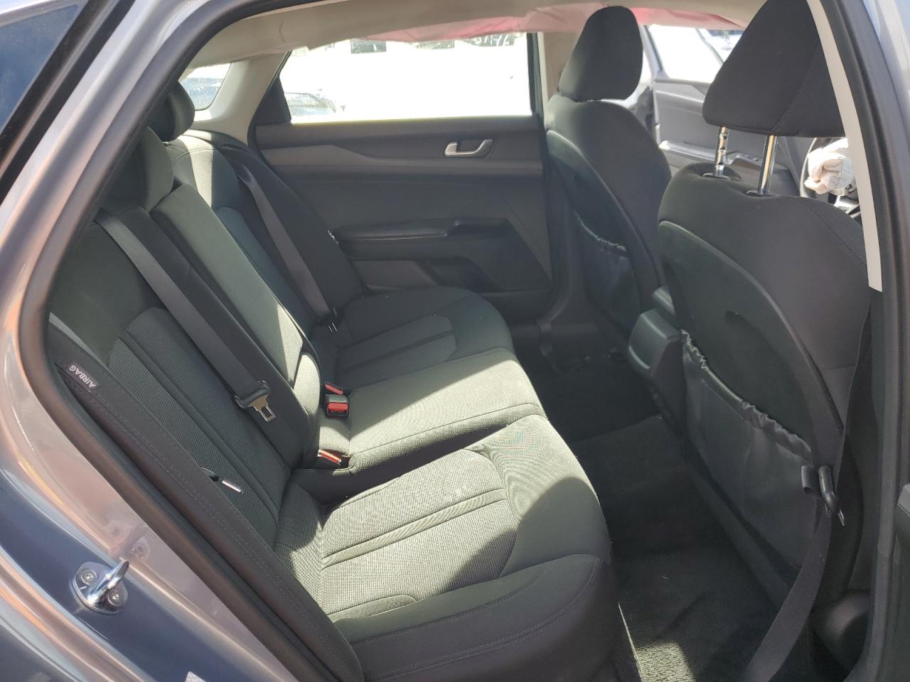 2022 Kia K5 - Image 10