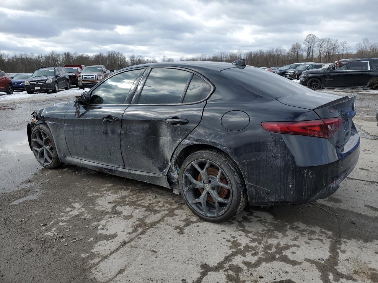 2020 Alfa Romeo Giulia - Image 2