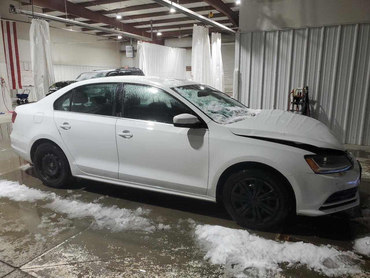 2017 Volkswagen Jetta - Image 4
