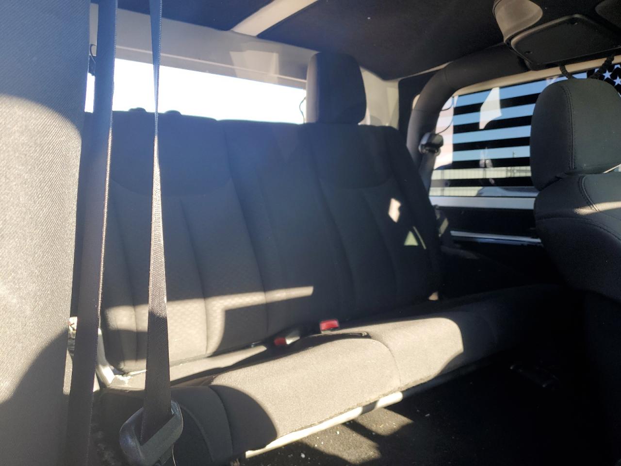 2016 Jeep Wrangler - Image 10