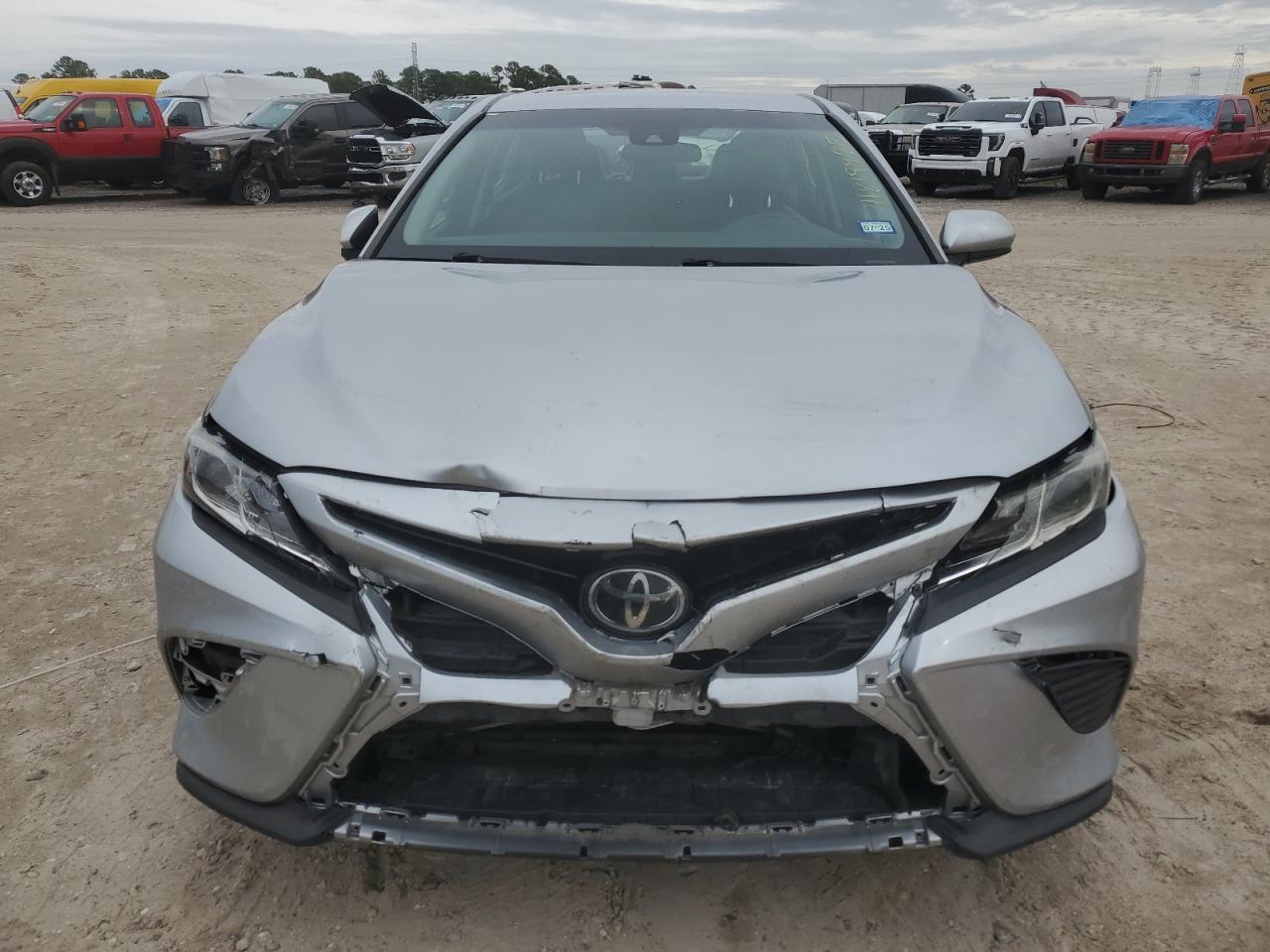 2018 Toyota Camry - Image 5