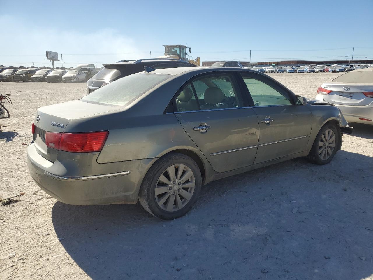 2009 Hyundai Sonata - Image 3