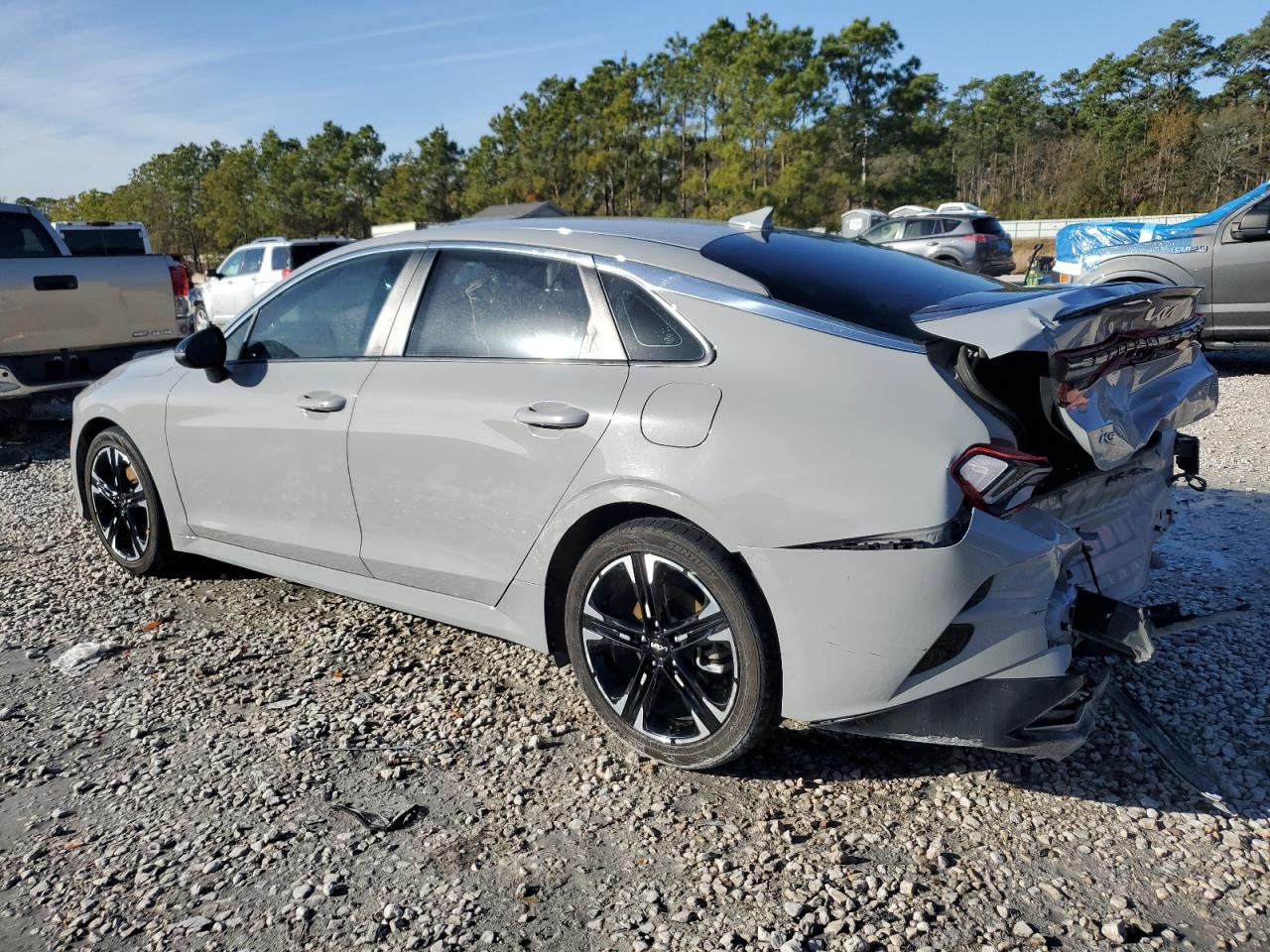 2022 Kia K5 - Image 2