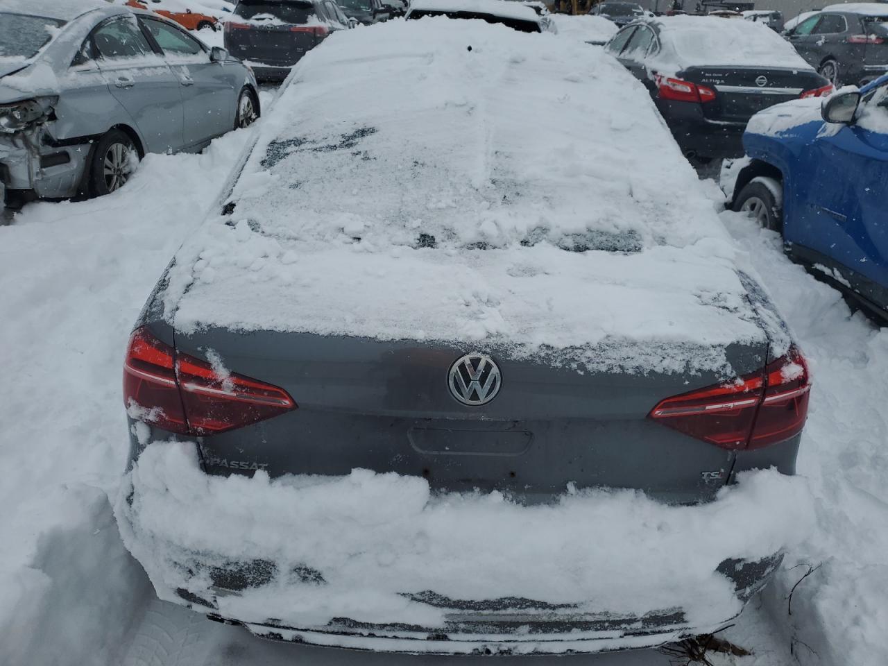 2018 Volkswagen Passat - Image 6