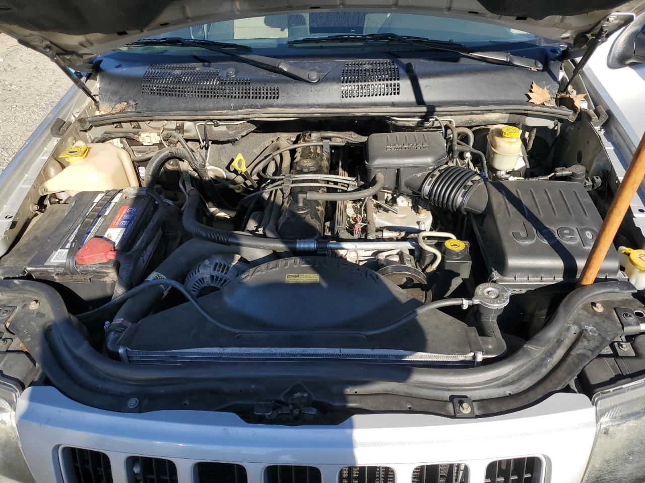2004 Jeep Grand Cherokee - Image 12