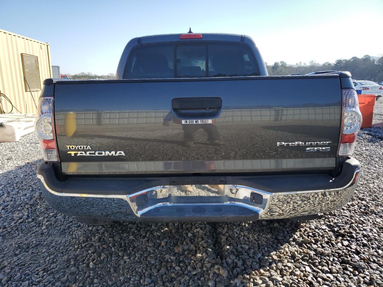2015 Toyota Tacoma - Image 6