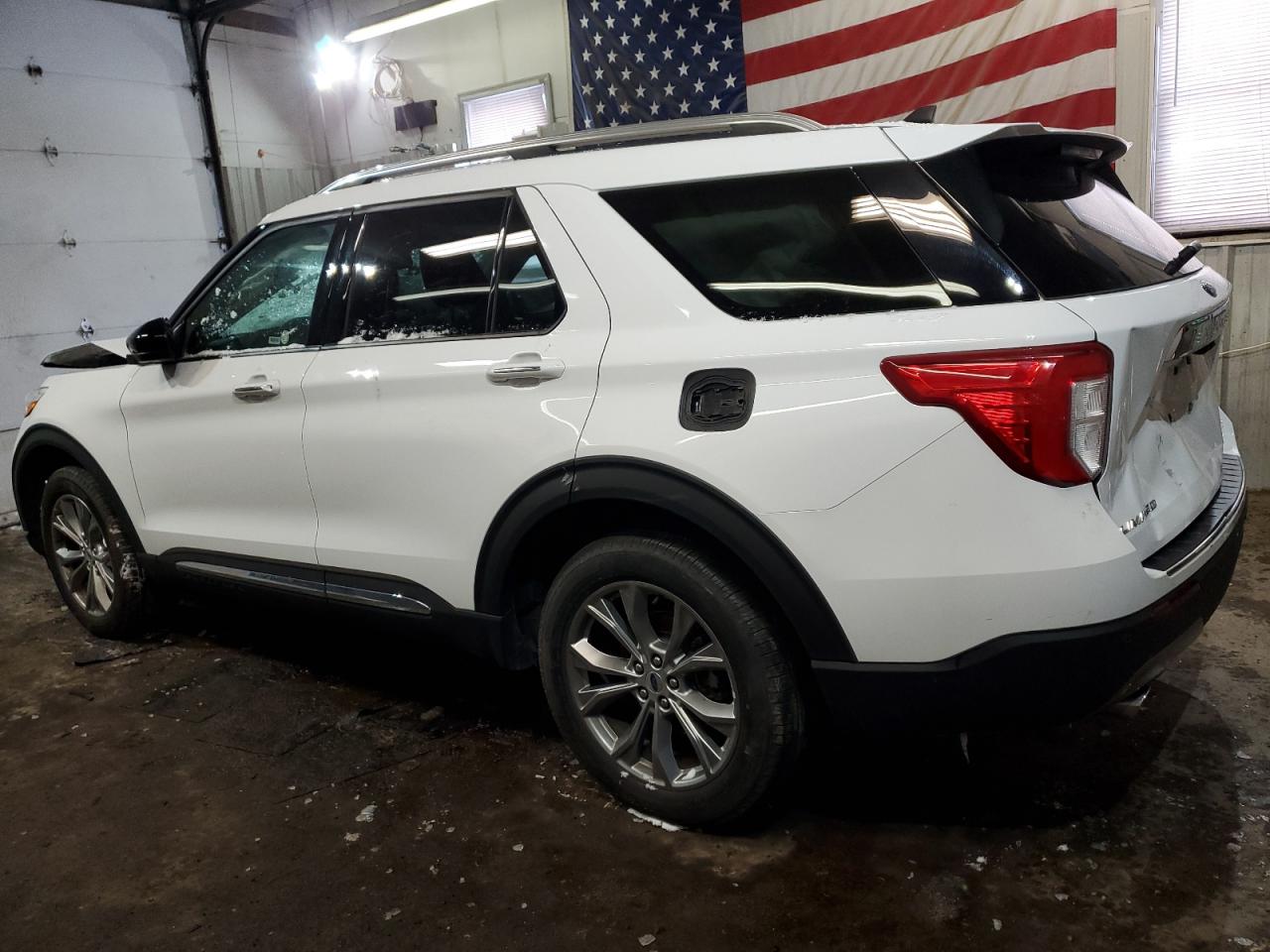 2023 Ford Explorer - Image 2