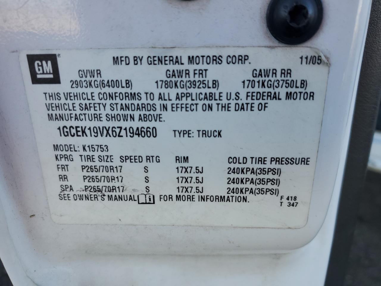 2006 Chevrolet Silverado - Image 12