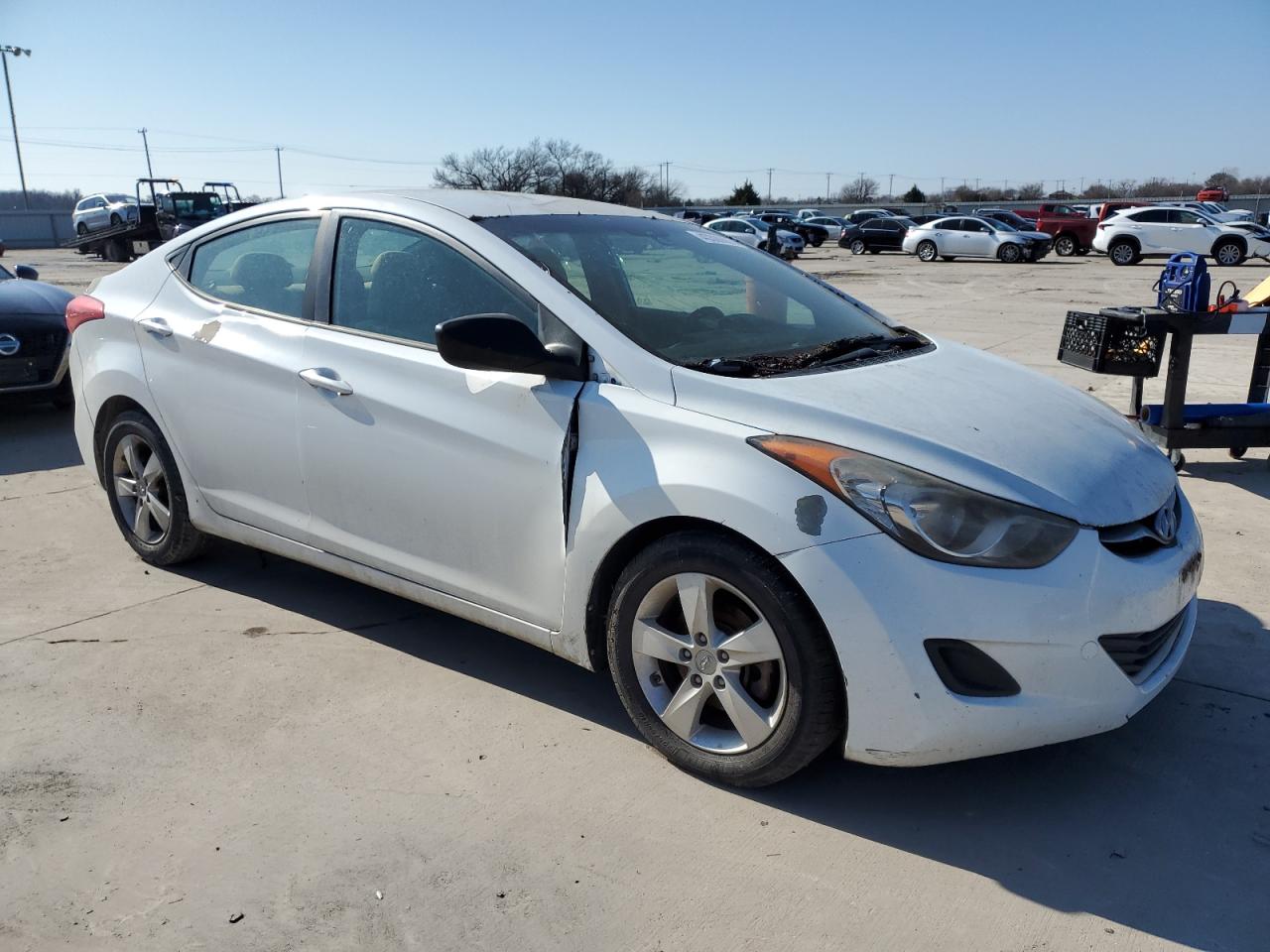 2013 Hyundai Elantra - Image 4