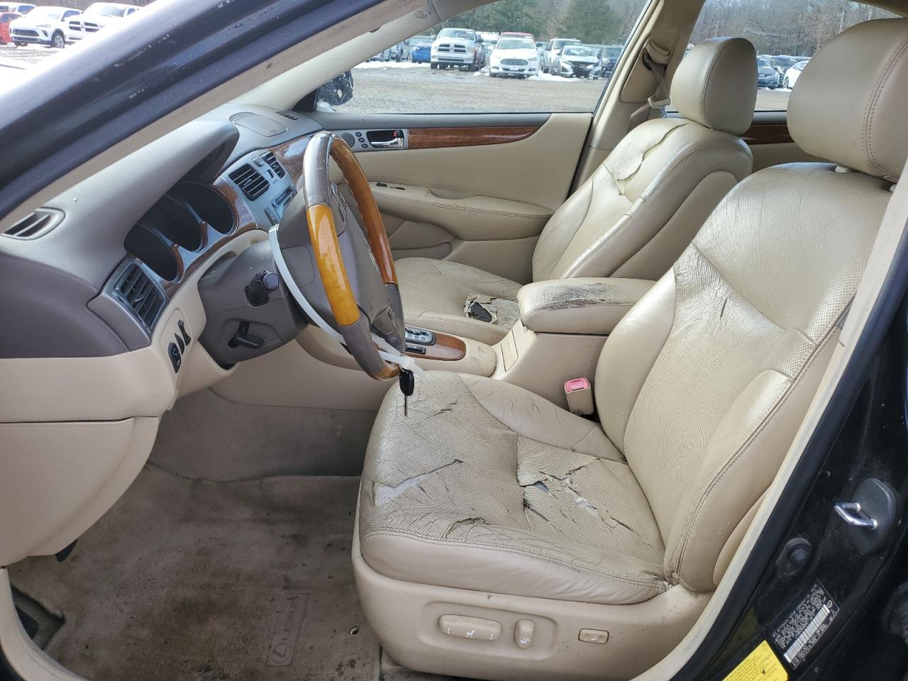2005 Lexus ES - Image 7