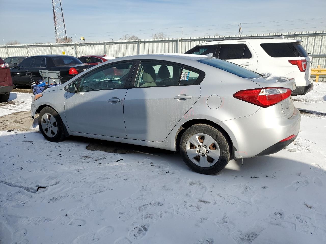 VIN KNAFK4A60G5500068 2016 KIA FORTE no.2