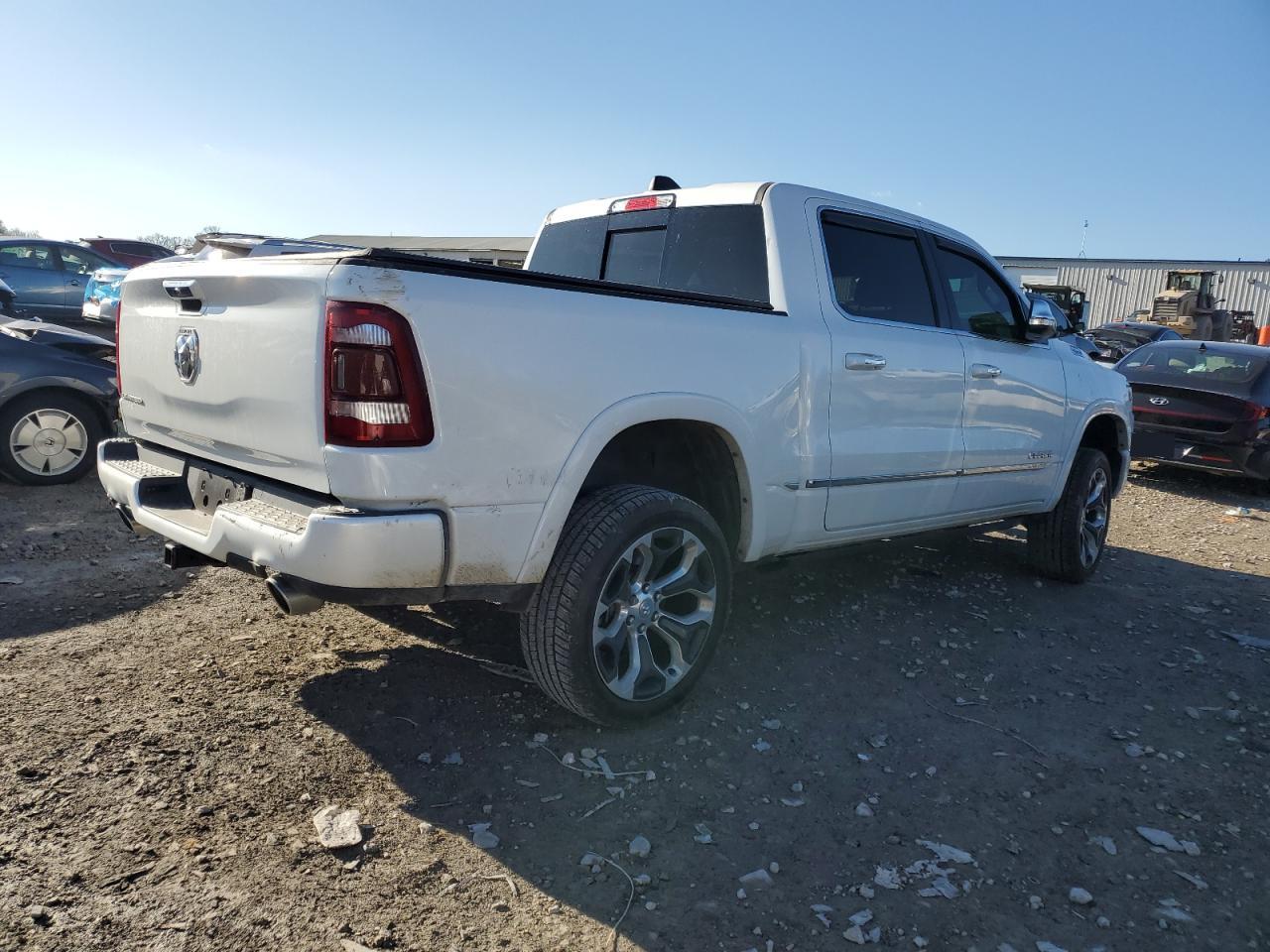 2019 RAM 1500 - Image 3