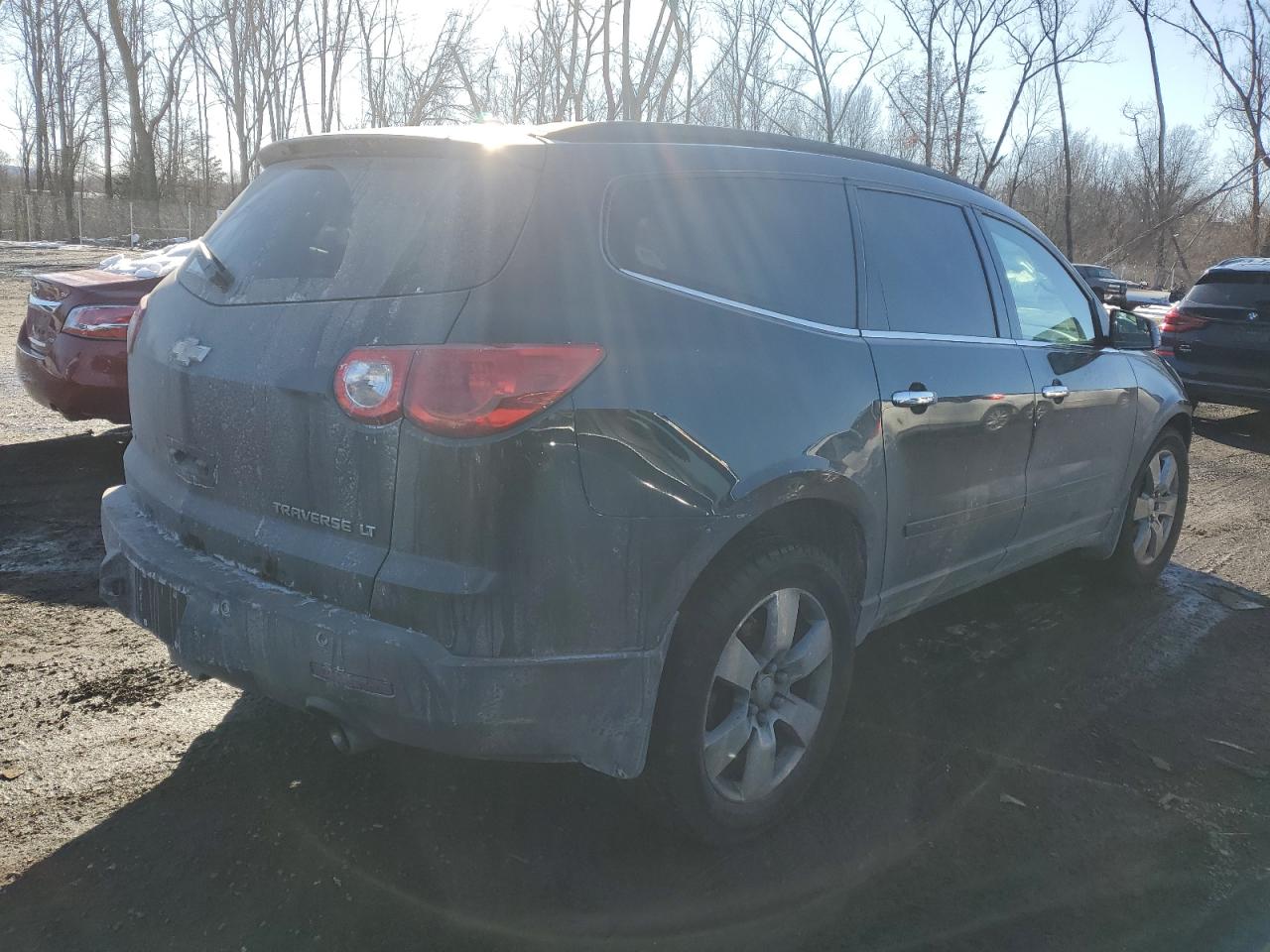 2011 Chevrolet Traverse - Image 3