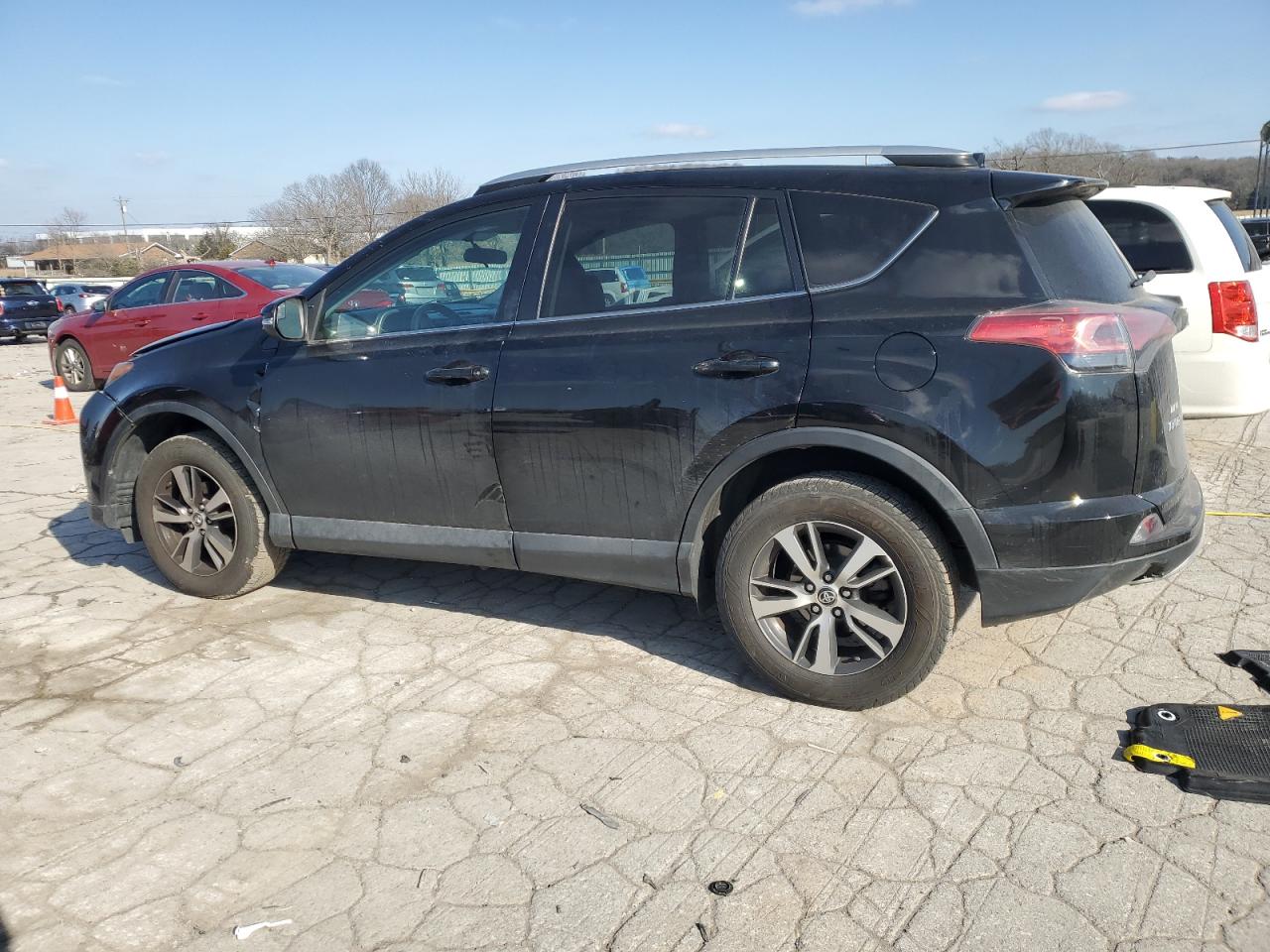 2016 Toyota RAV 4 - Image 2