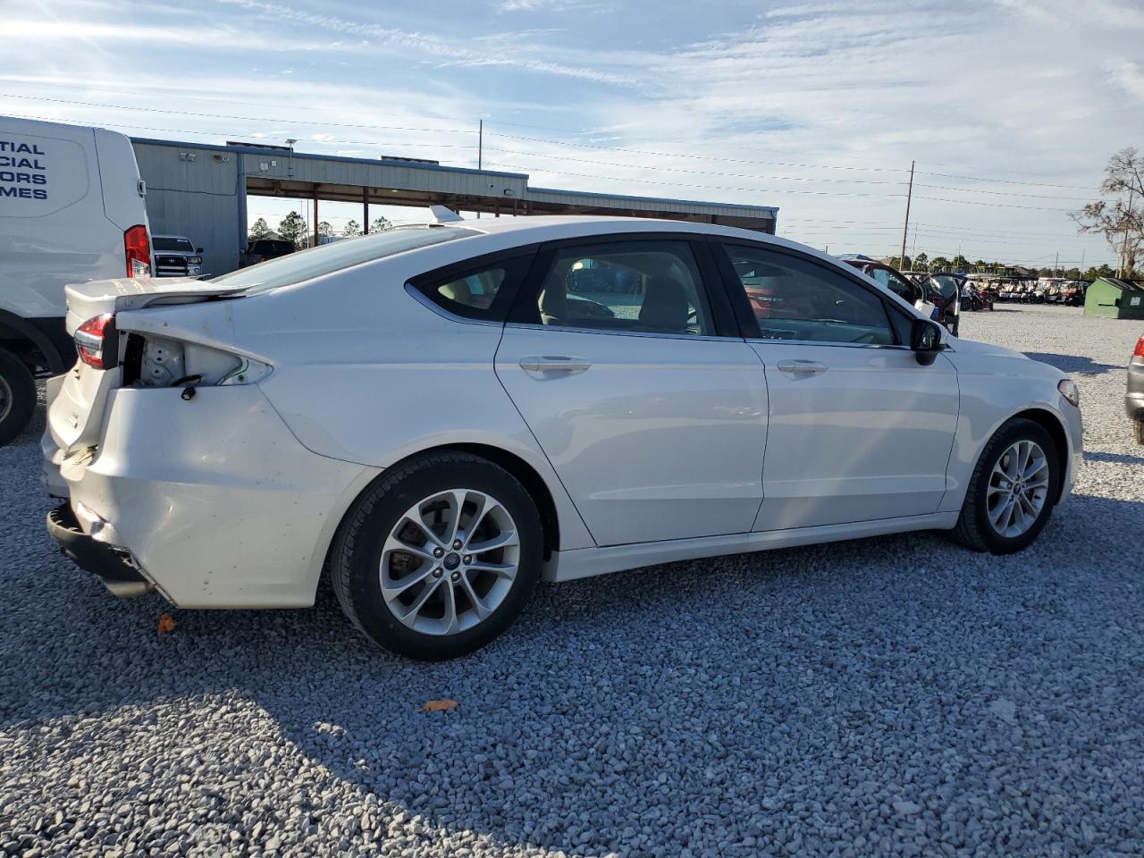2020 Ford Fusion - Image 3