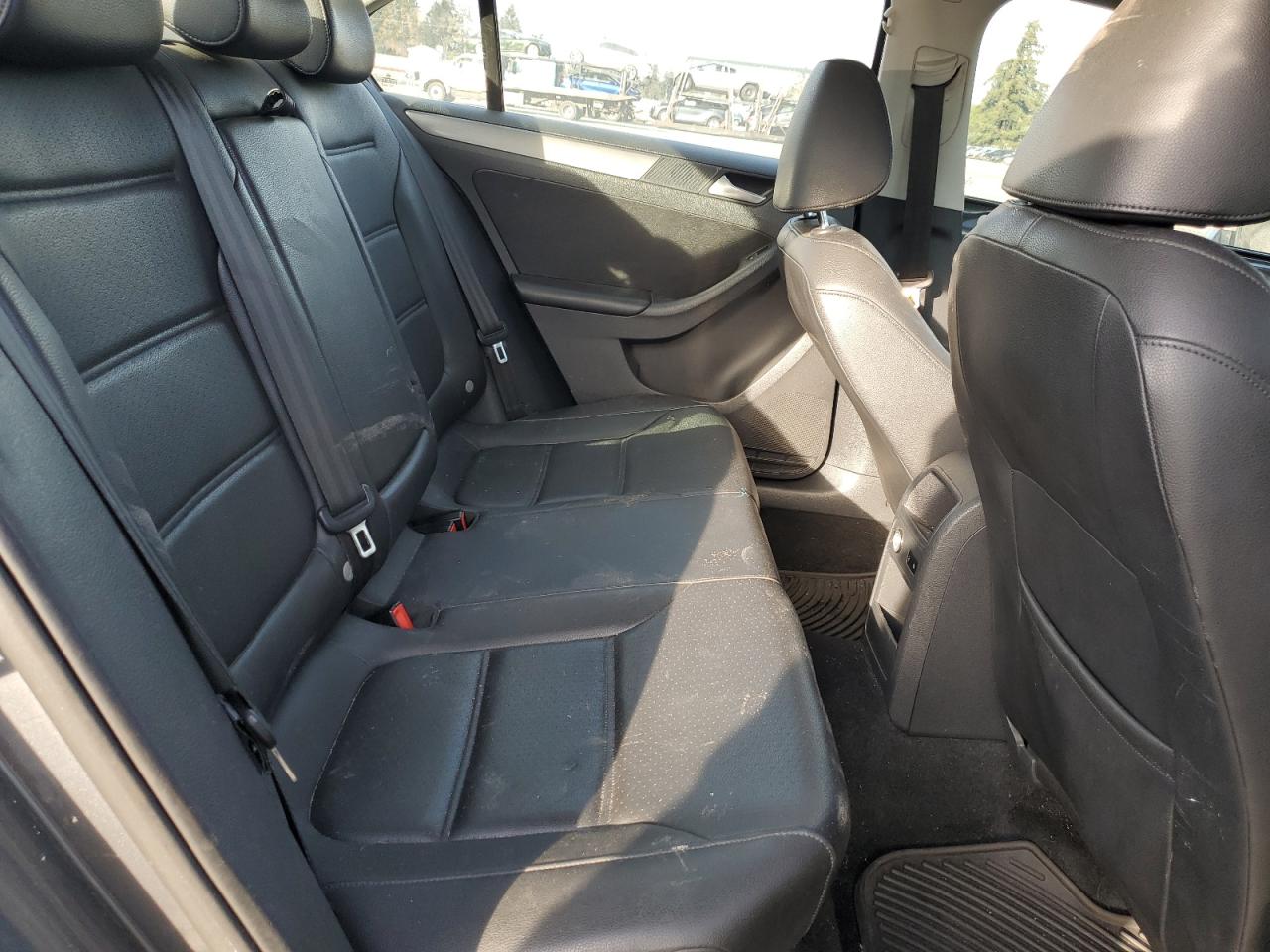 2014 Volkswagen Jetta - Image 10