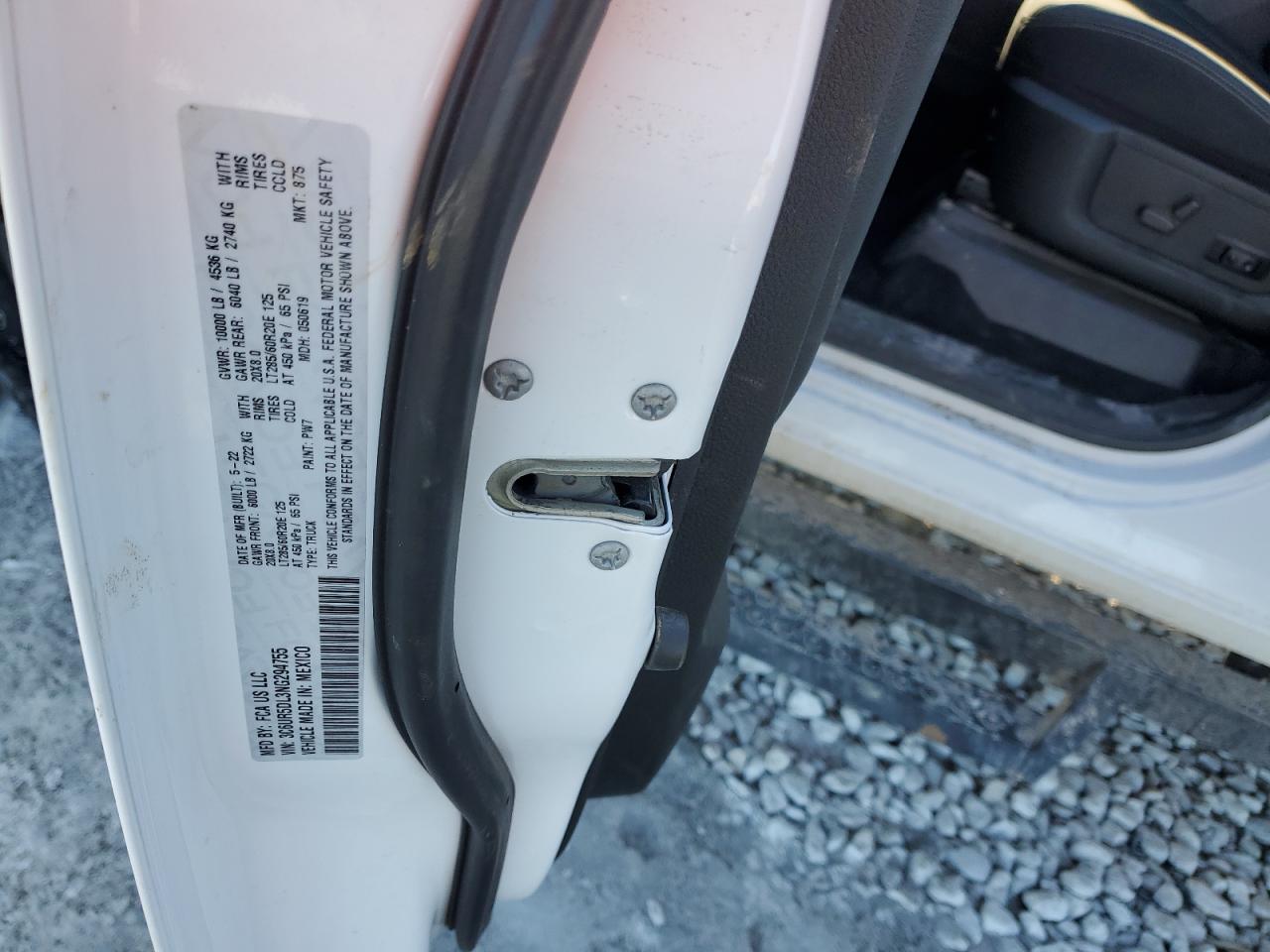2022 RAM 2500 - Image 12