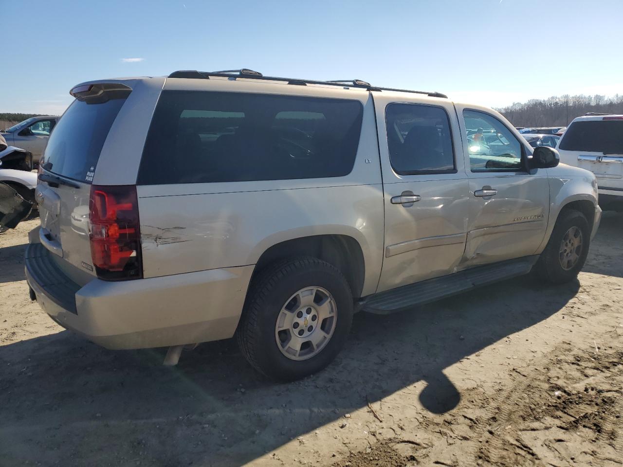 2007 Chevrolet Suburban - Image 3