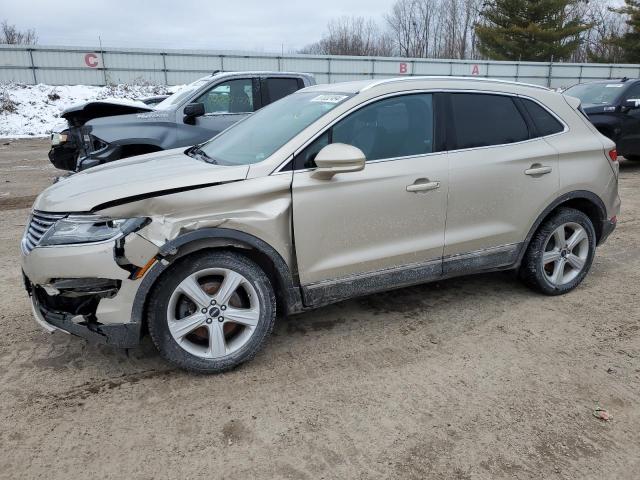 Паркетники LINCOLN MKC 2017 Бежевый