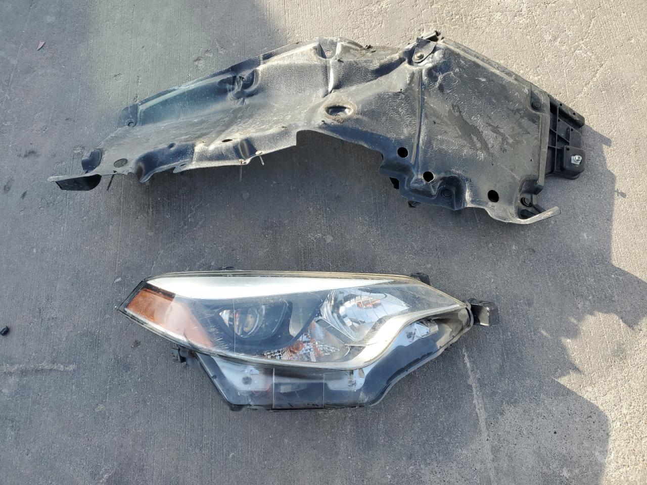 2016 Toyota Corolla L VIN: 5YFBURHE5GP384682 Lot: 42752845