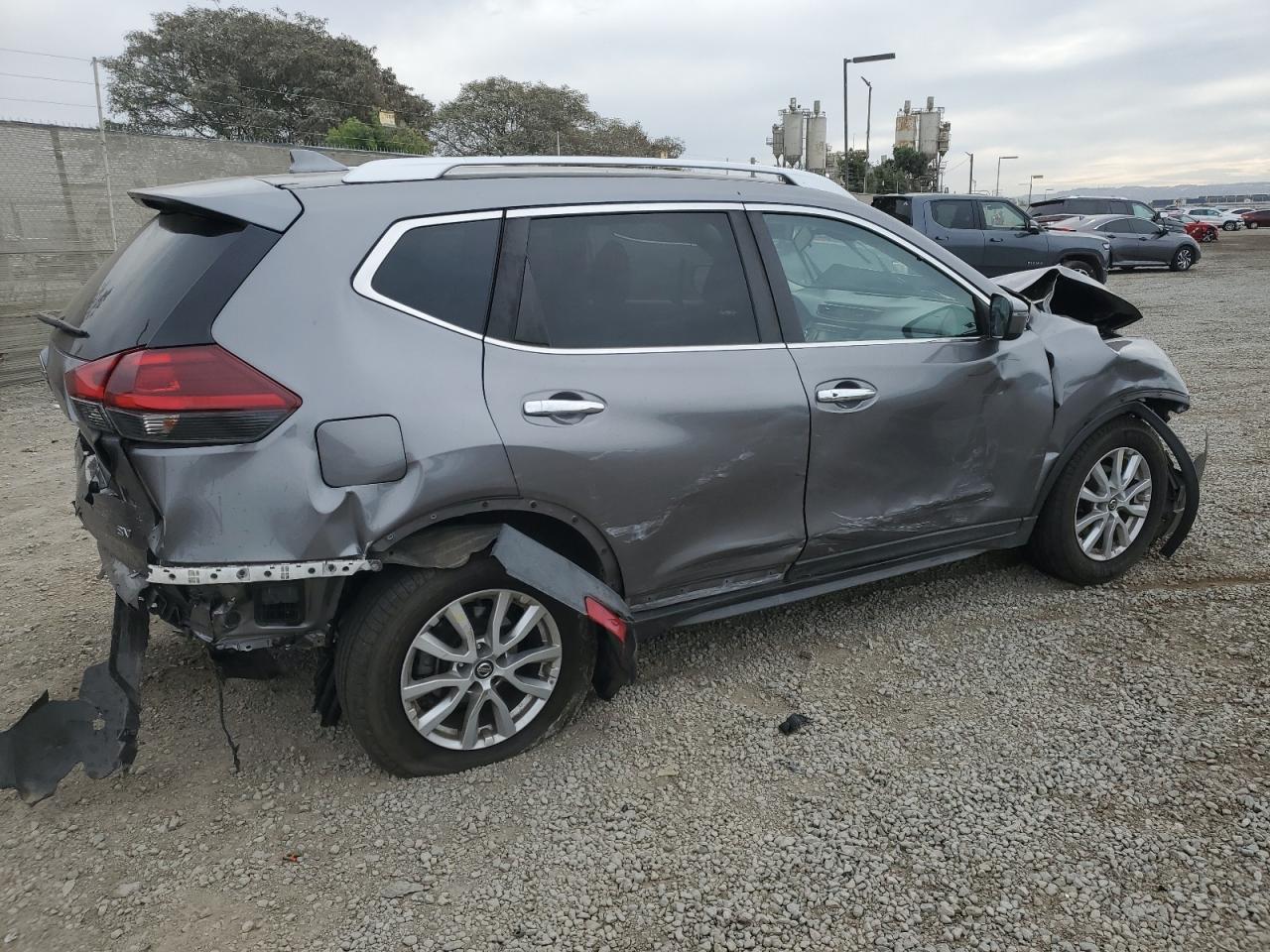 2019 Nissan Rogue - Image 3