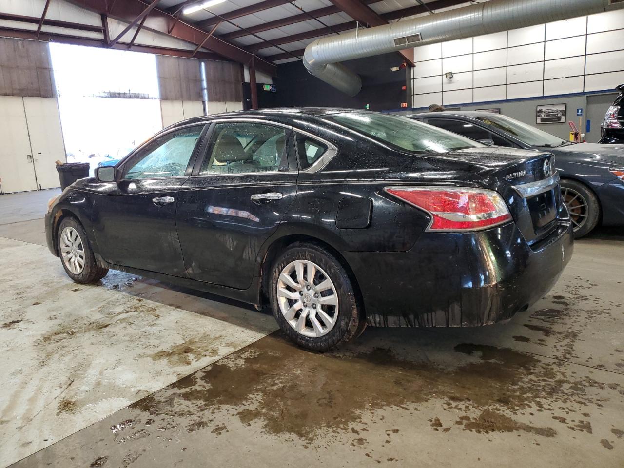 2014 Nissan Altima - Image 2