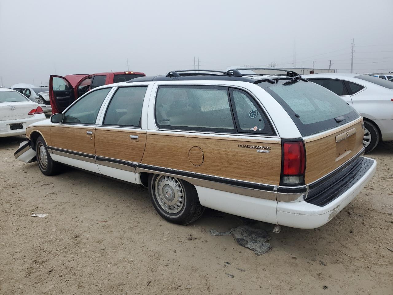 1996 Buick Roadmaster - Image 2