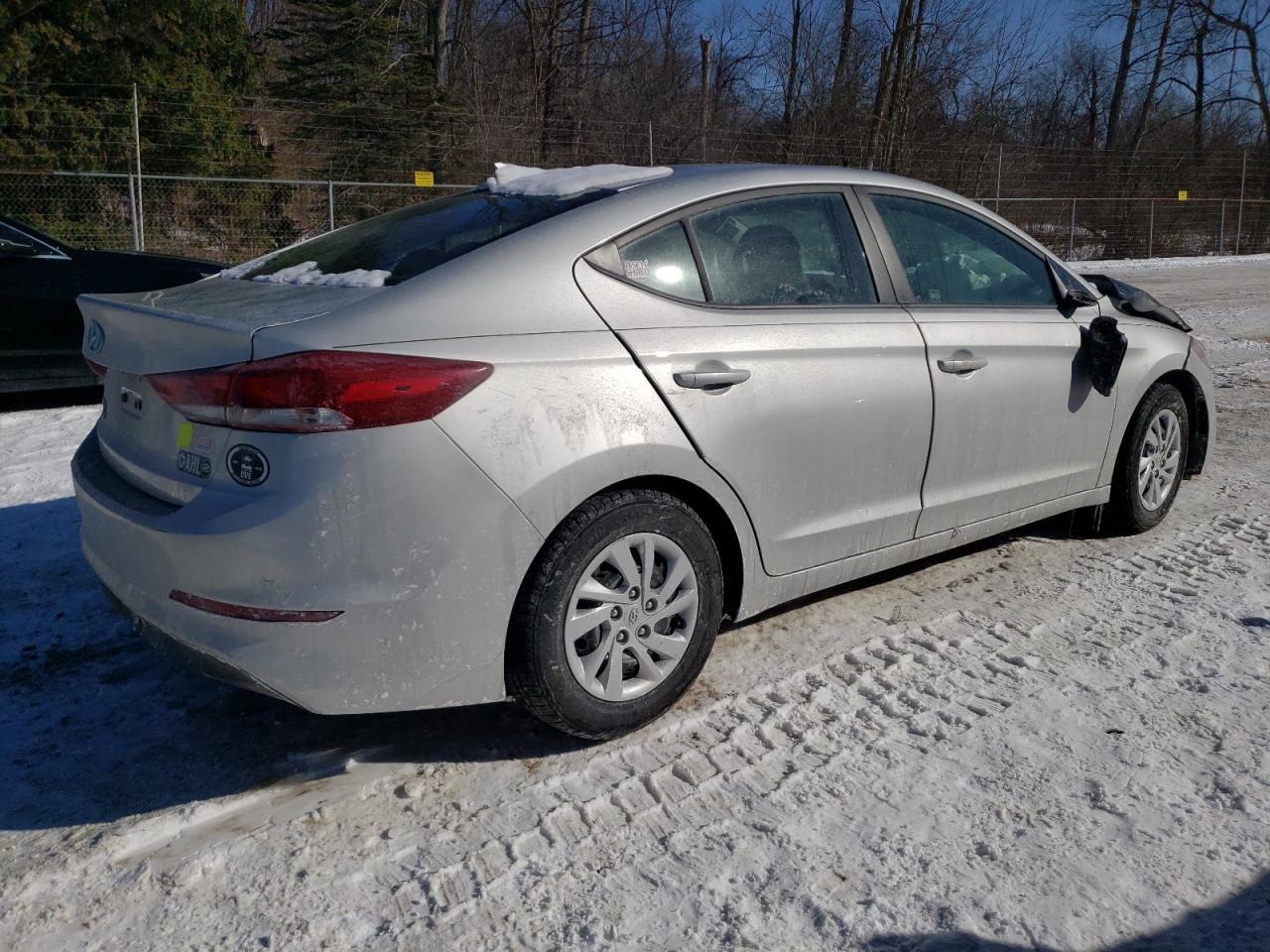 2018 Hyundai Elantra - Image 3