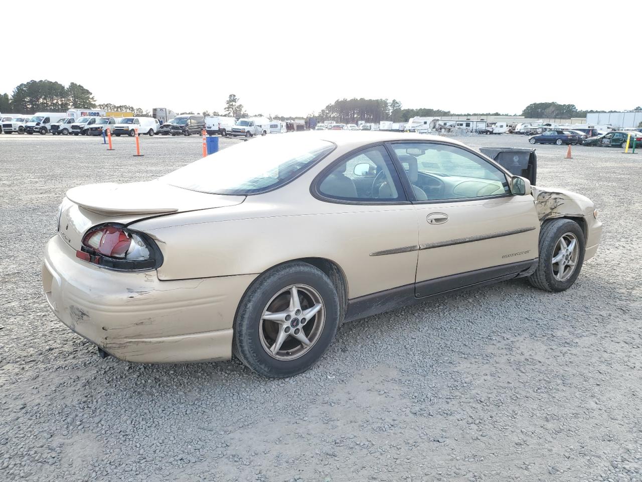 2002 Pontiac Grand Prix - Image 3