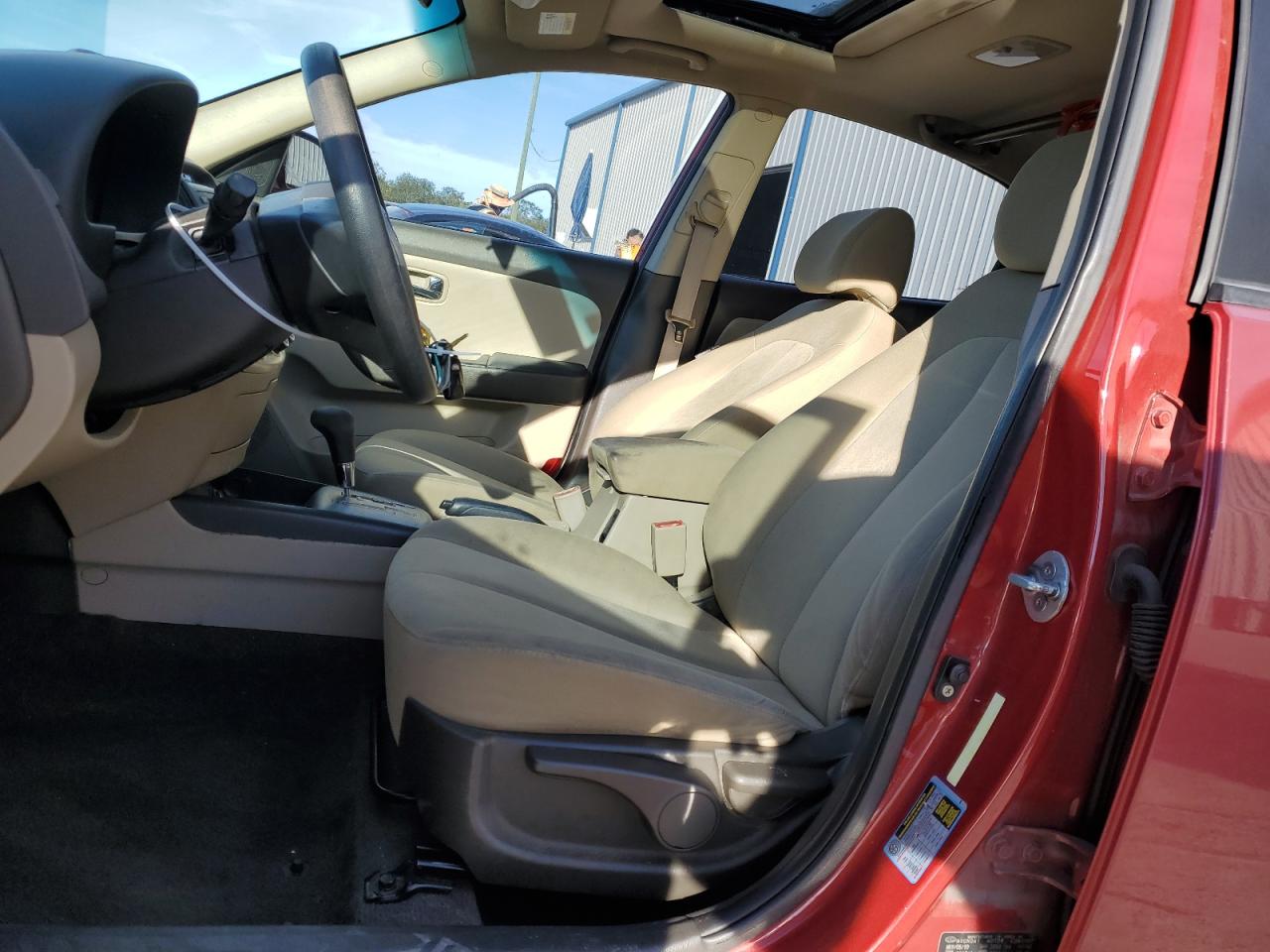 2010 Hyundai Elantra - Image 7