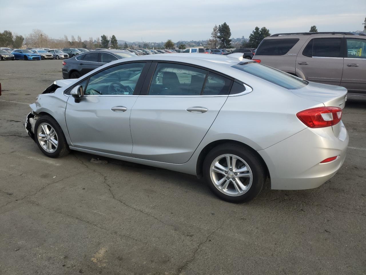 2017 Chevrolet Cruze - Image 2