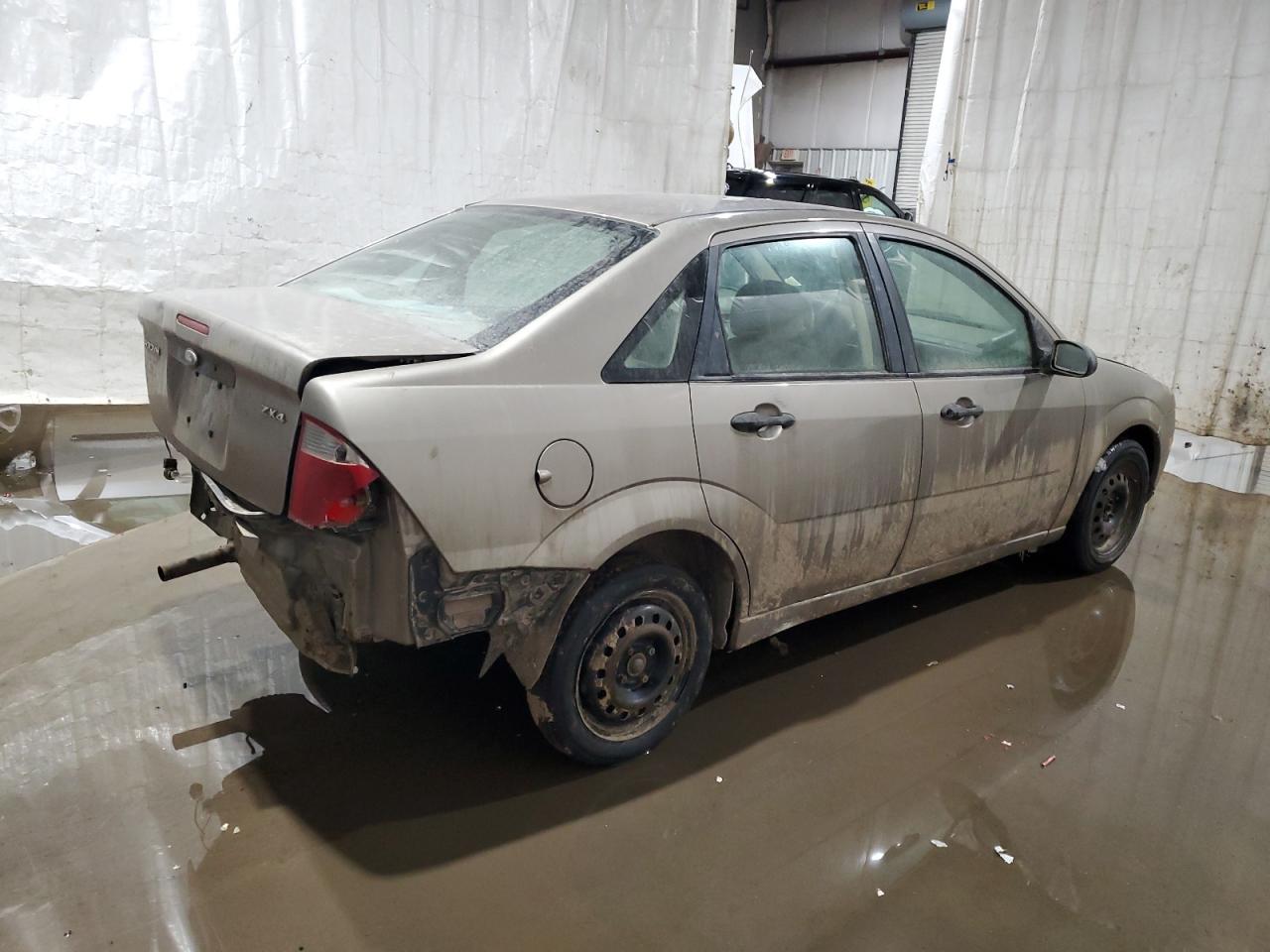 2005 Ford Focus - Image 3