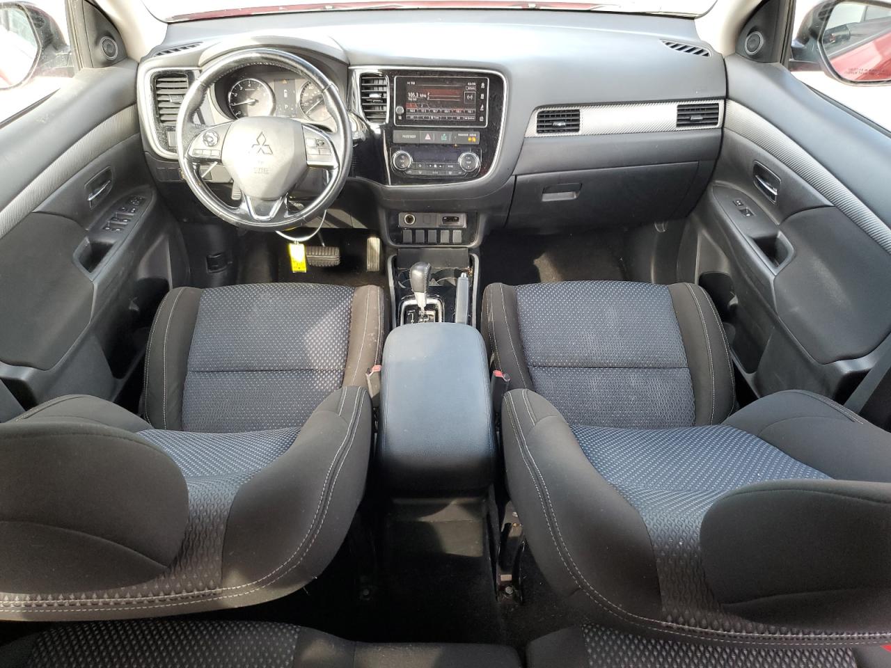 2018 Mitsubishi Outlander - Image 8