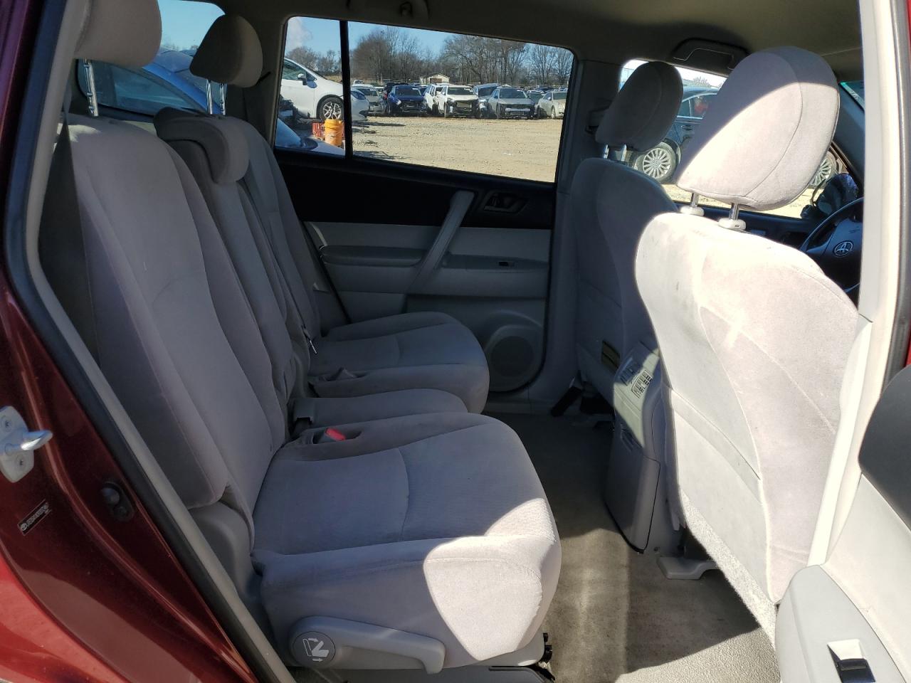 2009 Toyota Highlander - Image 11