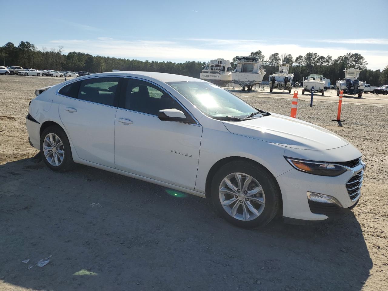 2023 Chevrolet Malibu - Image 4