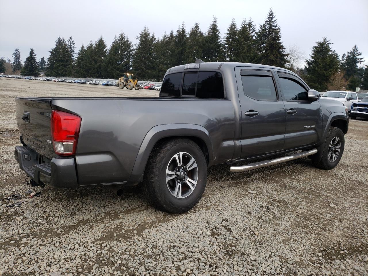 2016 Toyota Tacoma - Image 3